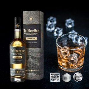 Khám phá Tullibardine Sovereign, whisky mạch nha đơn cao cấp với hương vị phong phú, hoàn hảo cho món ăn giàu chất béo và trải nghiệm tuyệt vời.